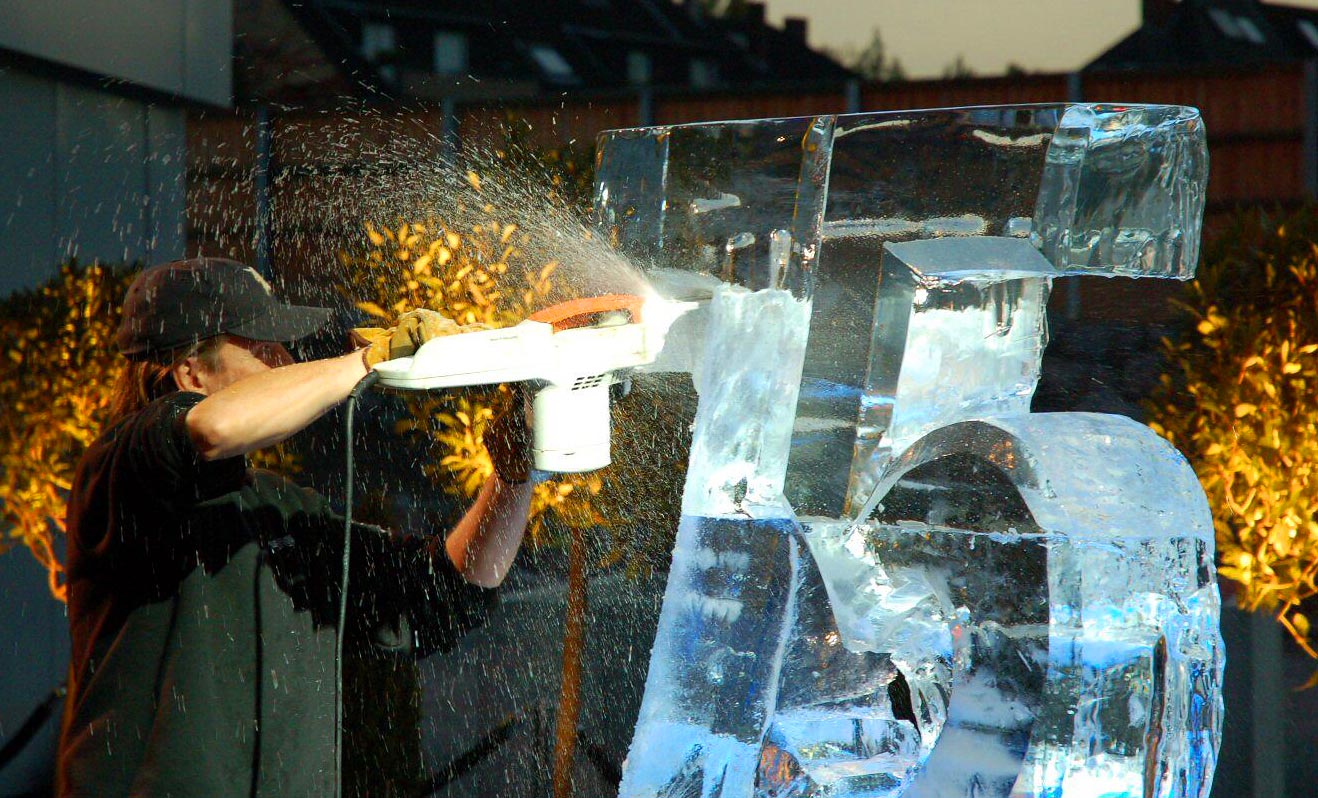 Eisskulpturen und Eisschnitzen Live-Action