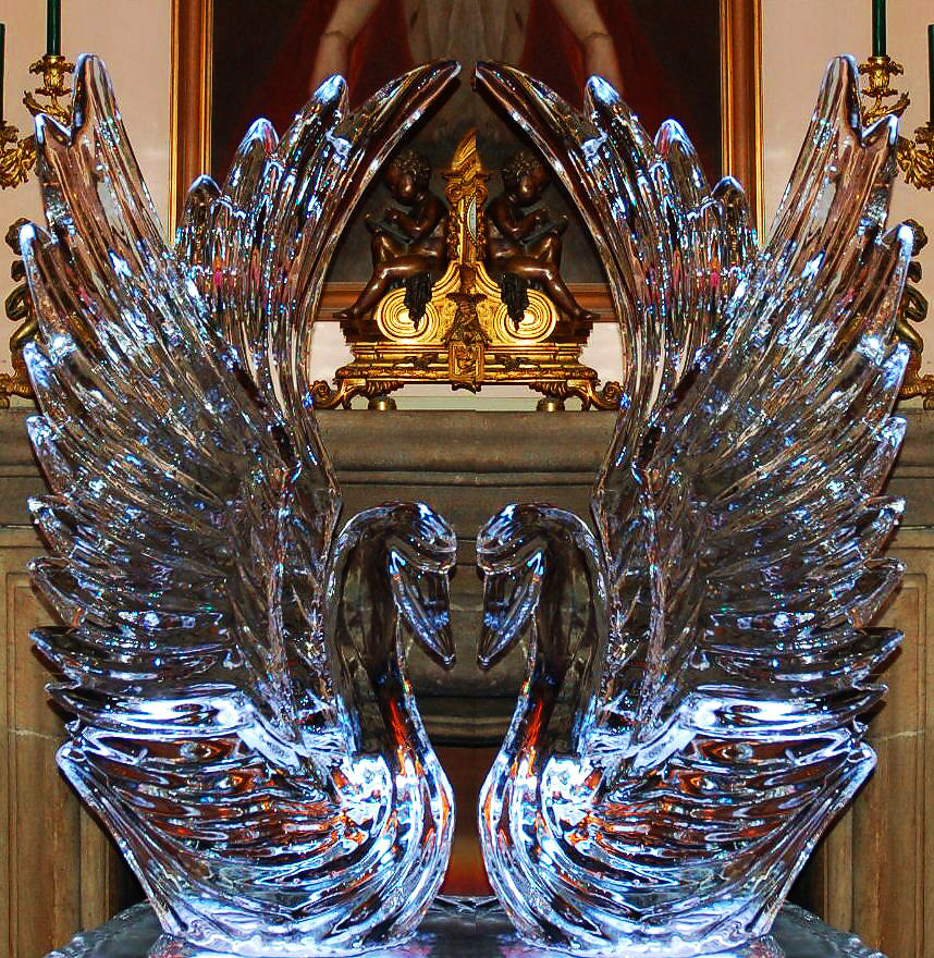 Eisfiguren Eisbars Tiere aus Eis nachgebildet