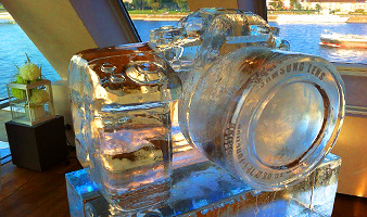 Produktnachbildungen komplett in Eis, aus Klareis-Blöcken